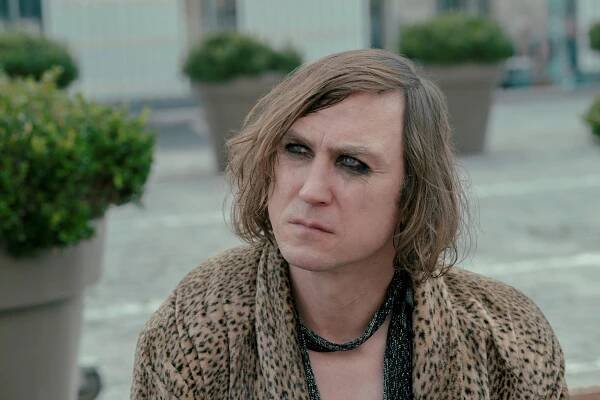 Irma Vep - The Ring That Kills - Z filmu - Lars Eidinger
