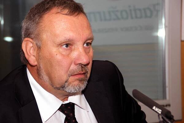 Pavel Kováčik, předseda poslaneckého klubu KSČM | Radiožurnál