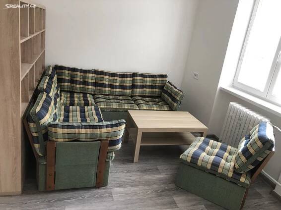 Pronájem bytu 1+1 28 m², Závodu míru, Karlovy Vary - Stará Role