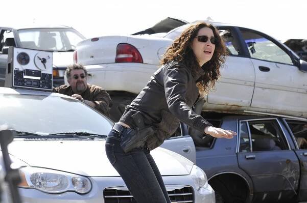 Skladiště 13 - Telegraf - Z filmu - Saul Rubinek, Joanne Kelly