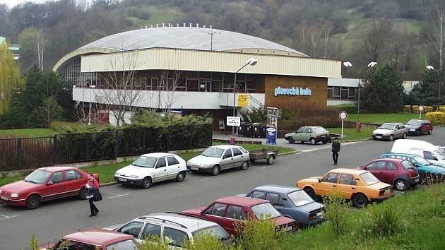 Peníze natečou do plavecké haly na Klíši