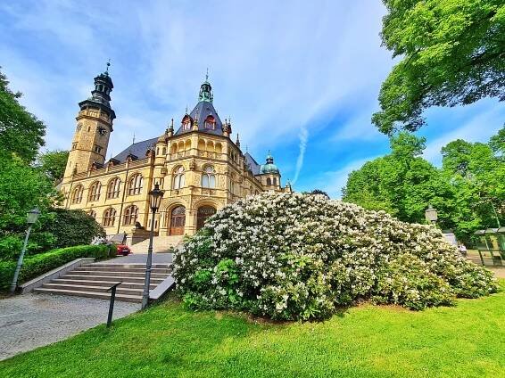 Týden pod Ještědem: dědictví a symboly města si zaslouží péči a úctu, ne předvolební cirkus - Náš Liberec