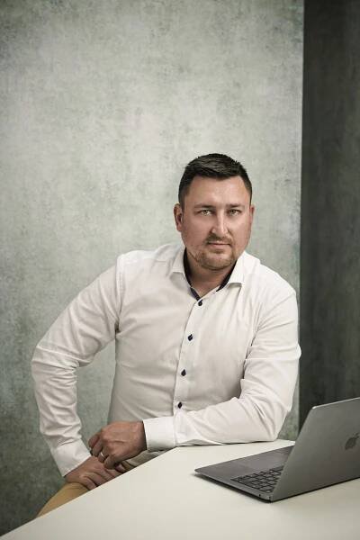 Nabízíme ověřené postupy střižené na míru