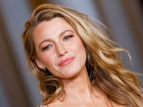 Blake Lively Looks Like a Stick of Butter (Complimentary)