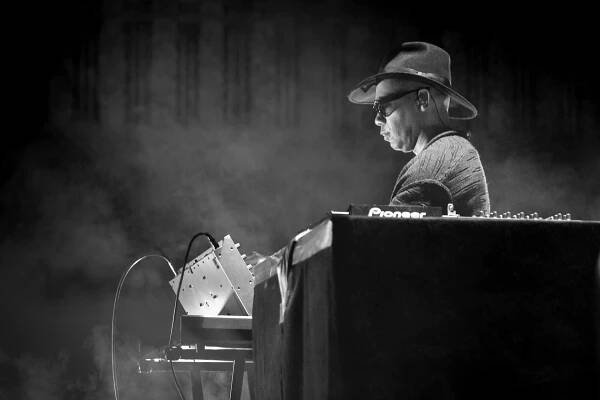 Carl Craig - Yvonne Hartmann