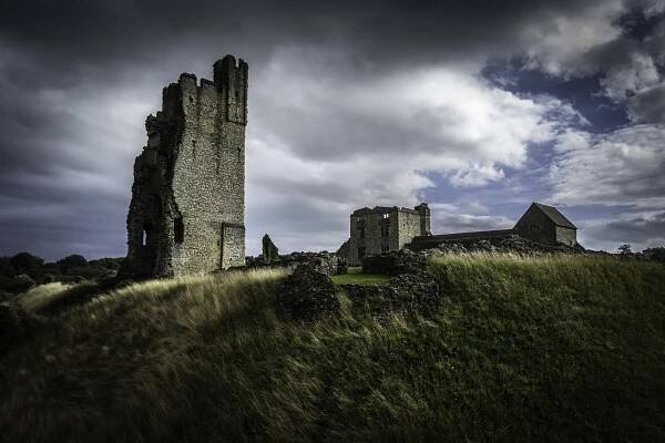 Helmsley Castle - Wikipedia