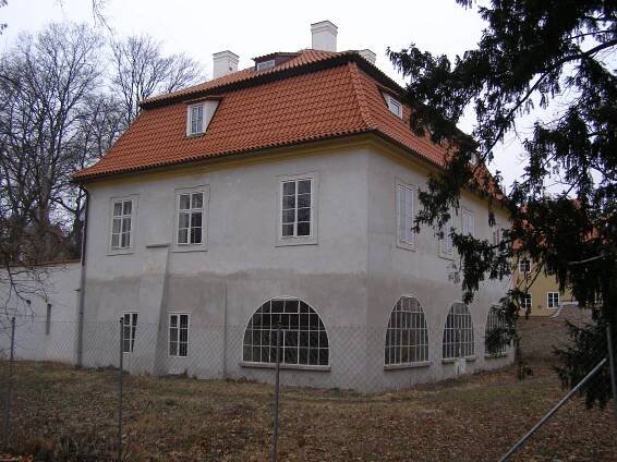 Soubor:Koželužna tzv. Werichova vila (Malá Strana).JPG – Wikipedie