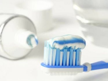 Nejlepší zubní pasta: Hodnocení. Jaké jsou nejlepší značky podle zubařů? Drahé zubní pasty a levné, americké, italské a