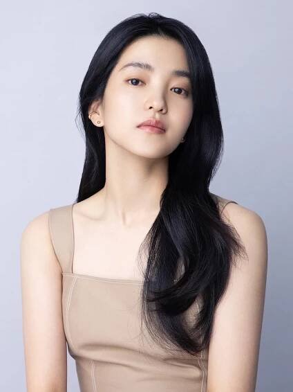 Kim Tae-Ri-1990-p1.jpeg