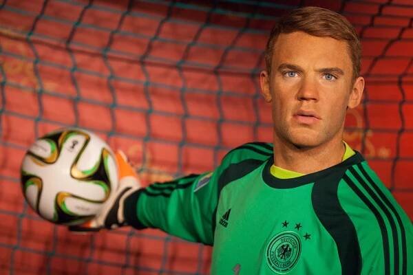 Die Wachsfigur von Torhüter Manuel Neuer