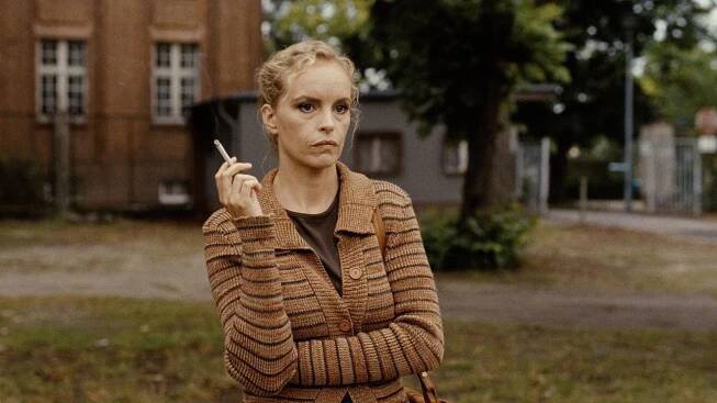 Barbara (2012) film • Filmožrouti.cz