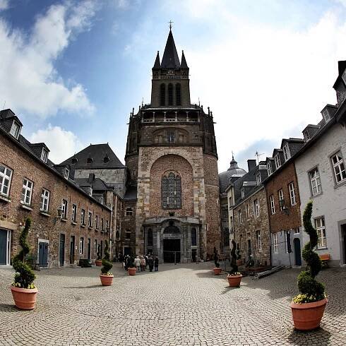 Aachen: Stadt zwischen ruhmreicher Vergangenheit und innovativem Hightech