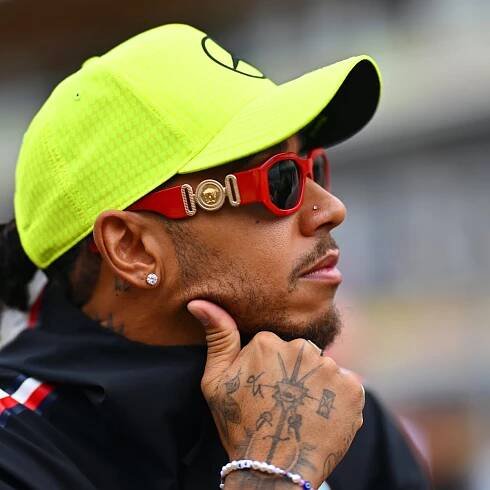 F1: Lewis Hamilton must be ‘cold-blooded’ in new Mercedes contract negotiations, says Damon Hill