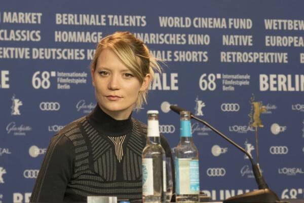 Súbor:Mia Wasikowska - Damsel - Press Conference.jpg