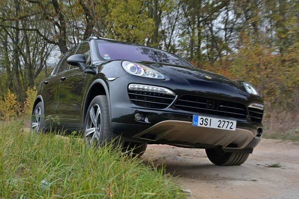 Test ojetiny: Porsche Cayenne je nejlepší luxusní SUV. Co musíte vědět, než si ho pořídíte?