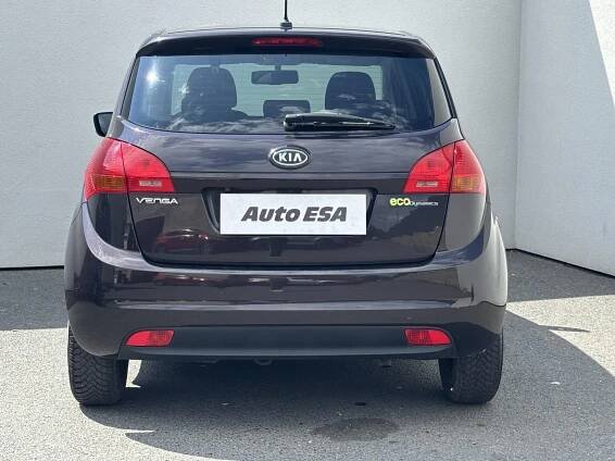 Kia Venga 1.6 CVVT, Spirit, AC, výhřev