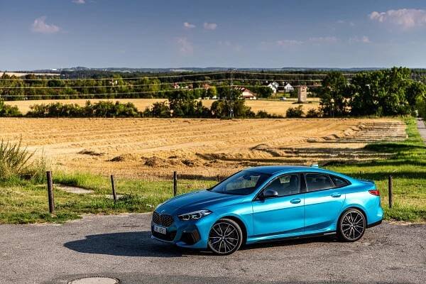 Test BMW M235i xDrive Gran Coupé 2020: Vzhledově možná rozporuplné, jízdně skvělé - roadblog.cz