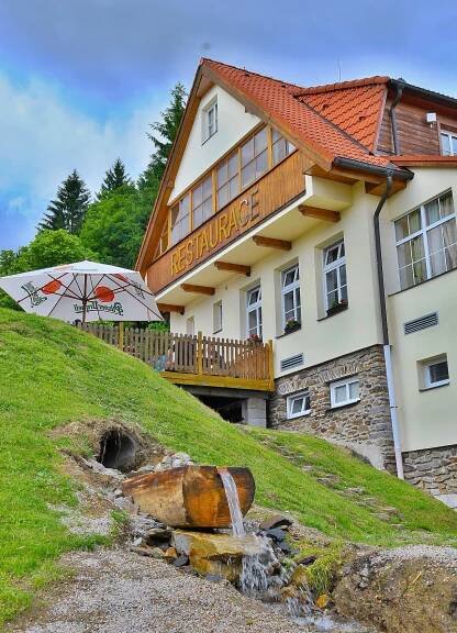 Ubytování & Restaurace Javorník - Penzion na Podlesí
