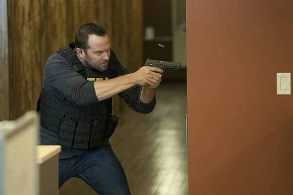 Mrtvý bod - Rodinná pouta - Z filmu - Sullivan Stapleton