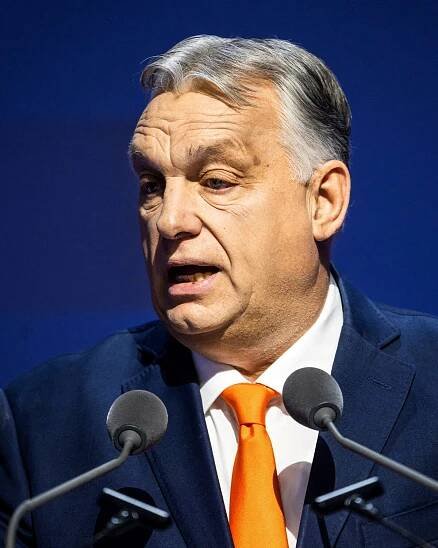 Hungary wants Ukraine gas transit to resume as EU sanctions rollover looms