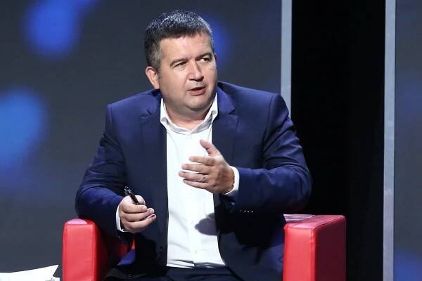 „Lžete! Kecy!“ Babiš a Bartoš se střetli o covid i dárky důchodcům v ostré debatě