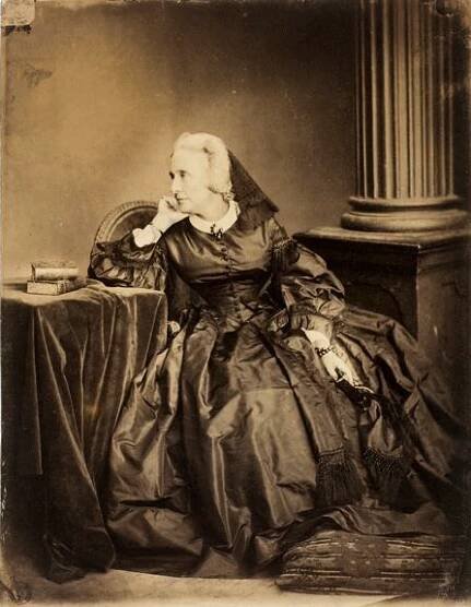 Soubor:Marie d'Agoult by Adam-Salomon, c1861.png – Wikipedie