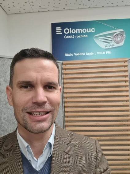 Michal Kalman ve Vědě plus Českého rozhlasu mluvil o wellbeingu a studii HBSC: Cyrilometodějská teologická fakulta UP