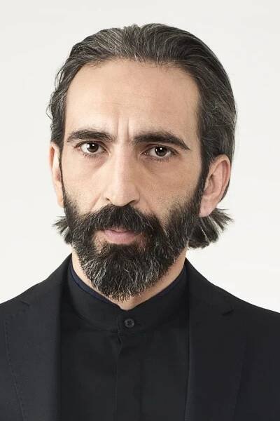 Fırat Tanış herec