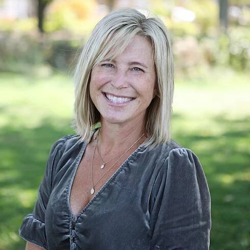 Jonlyn - Artisan Dental Staff