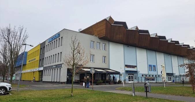 Zimní stadion v Uherském Hradišti půjde k zemi už letos. Nový by měl být hotový v září 2026