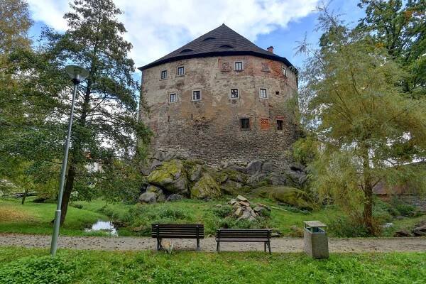 Kraje rozdaly ceny za architekturu. Na Karlovarsku vyhrál hrad Vildštejn