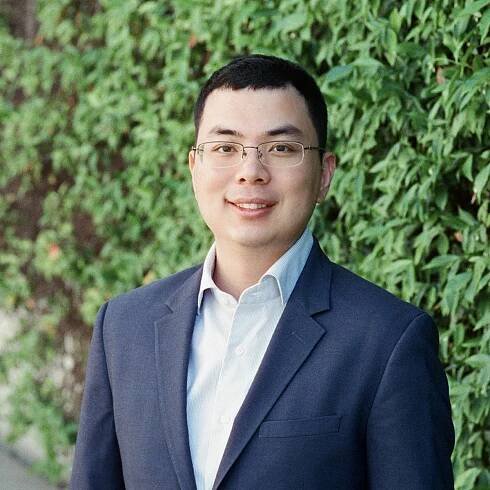 Peng Huang: About