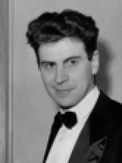 Soubor:Mikis Theodorakis in Paris.jpg – Wikipedie