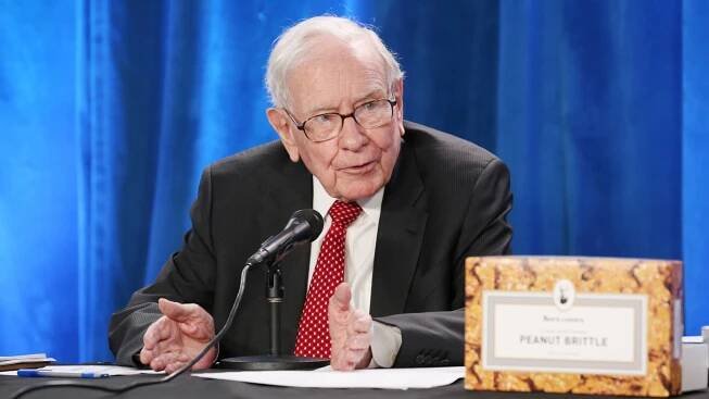 Warren Buffett's Berkshire Hathaway makes $500 million investment in Brazilian digital bank