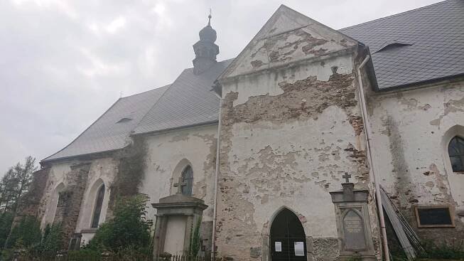 Hřbitov Velhartice se hřbitovním kostelem svaté Máří Magdaleny - Cestovatelské tapas