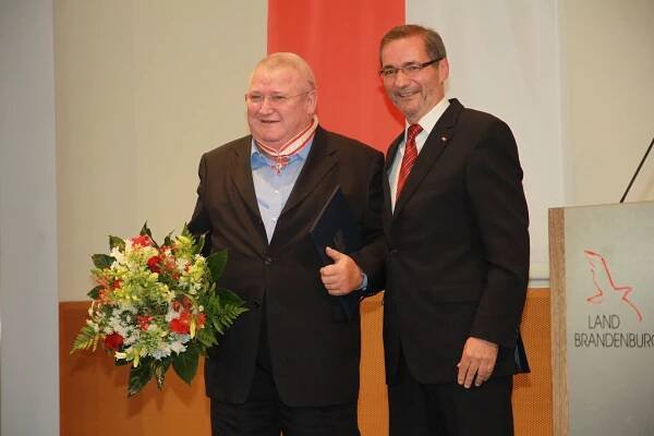 Ministerpräsident a.D. Matthias Platzeck mit Horst Krause
