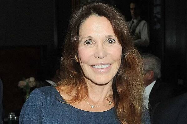 Ronald Reagan's Daughter Remembers Being by His Side as Alzheimer's Took Its Toll: 'Courage and Such Grace'