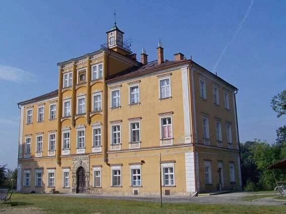 Zámek Třemešek