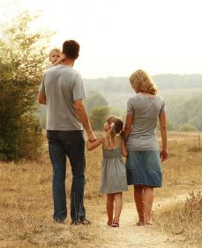 Tradiční rodina je dobrý rodinný model, ale určitě není jediný. Proč nám někdo určuje, jak máme žít?