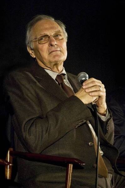 Alan Alda – Wikipedija / Википедија