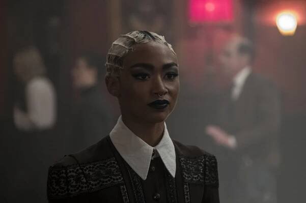 Sabrinina děsivá dobrodružství - Kapitola osmá: Pohřeb - Z filmu - Tati Gabrielle