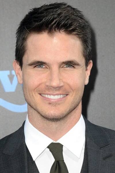 Robbie Amell herec