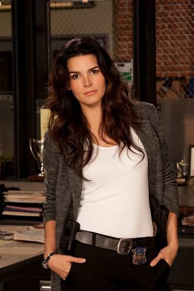 Rizzoli-rizzoli-and-isles-14356201-333-500.jpg (21 KB)