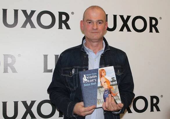 Michal Petrov představil svou novou knihu Jeans Story / Retro Blue - Tojesenzace.cz
