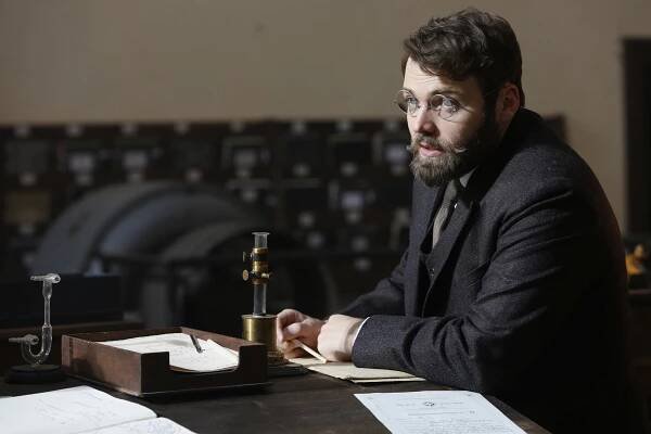 Génius - Kapitola čtvrtá - Z filmu - Seth Gabel