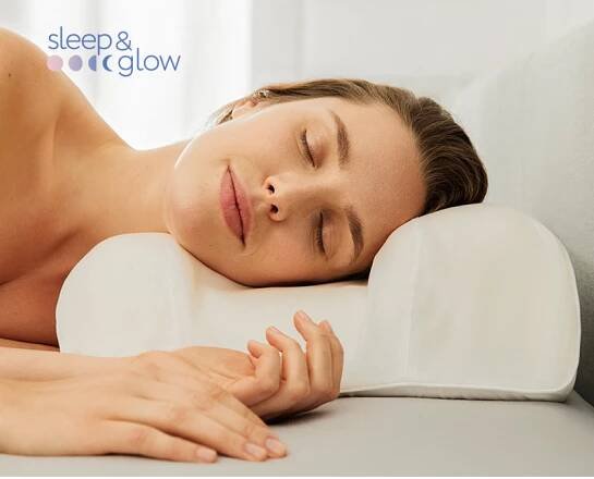 Anti Age Pillow OMNIA: Prevence a léčba vrásek ve spánku - Feel the Silk