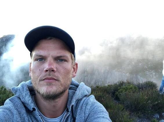 Avicii - Nezastavitelný hitmaker, který i přes kariérní úspěch štěstí nenašel