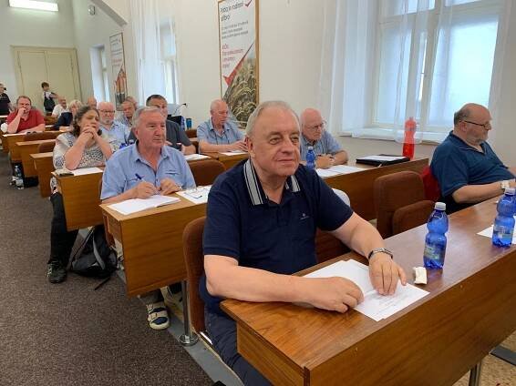 Jihočeská delegace v čele s předsedkyní KV Alenou Nohavovou při sobotním 12. zas. ÚV KSČM dne 17. července 2021 | Okresní