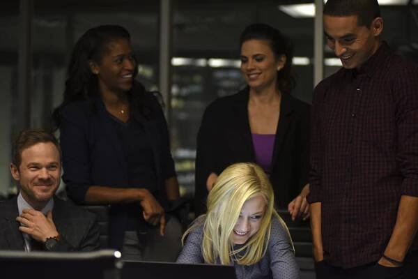 Právem odsouzeni - Prospectská trojka - Z filmu - Shawn Ashmore, Merrin Dungey, Emily Kinney, Hayley Atwell, Manny Montana