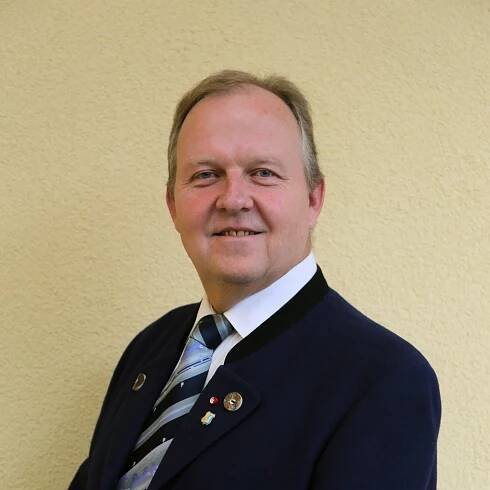 Unsere Ansprechpartner • Tennengauer Versicherung